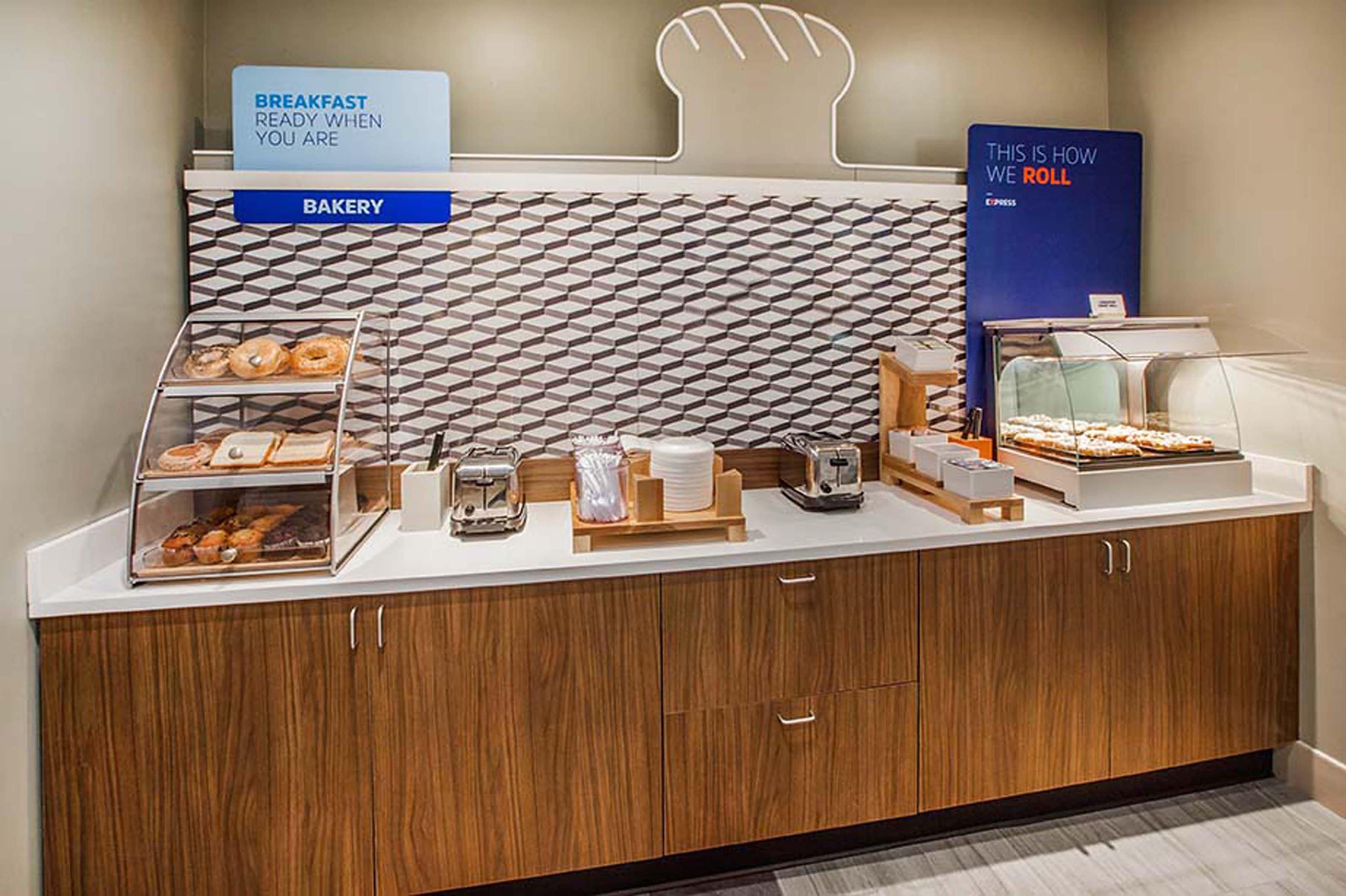 Holiday Inn Express Tallahassee By Ihg Dış mekan fotoğraf