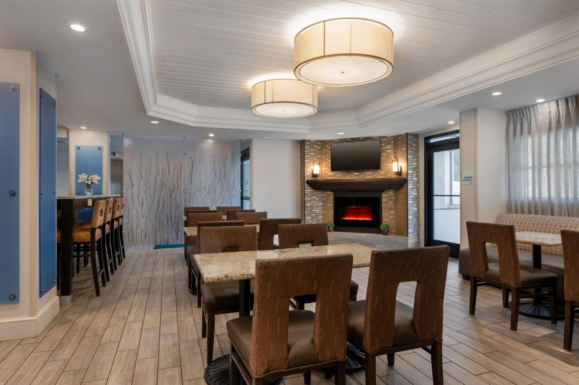 Holiday Inn Express Tallahassee By Ihg Dış mekan fotoğraf